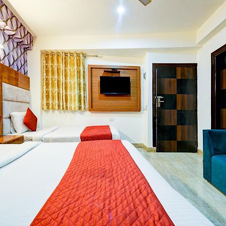 Transit Stay At Delhi Airport Нью-Дели Экстерьер фото