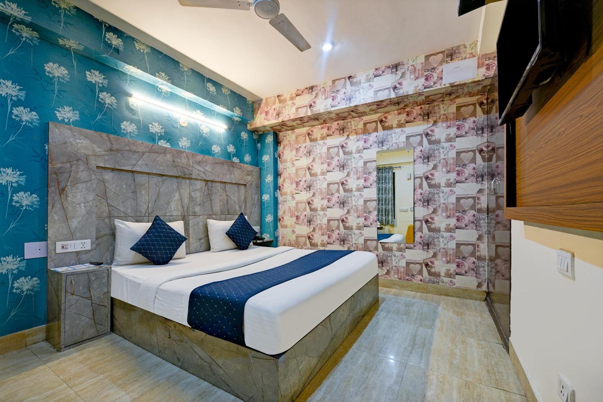 Transit Stay At Delhi Airport Нью-Дели Экстерьер фото