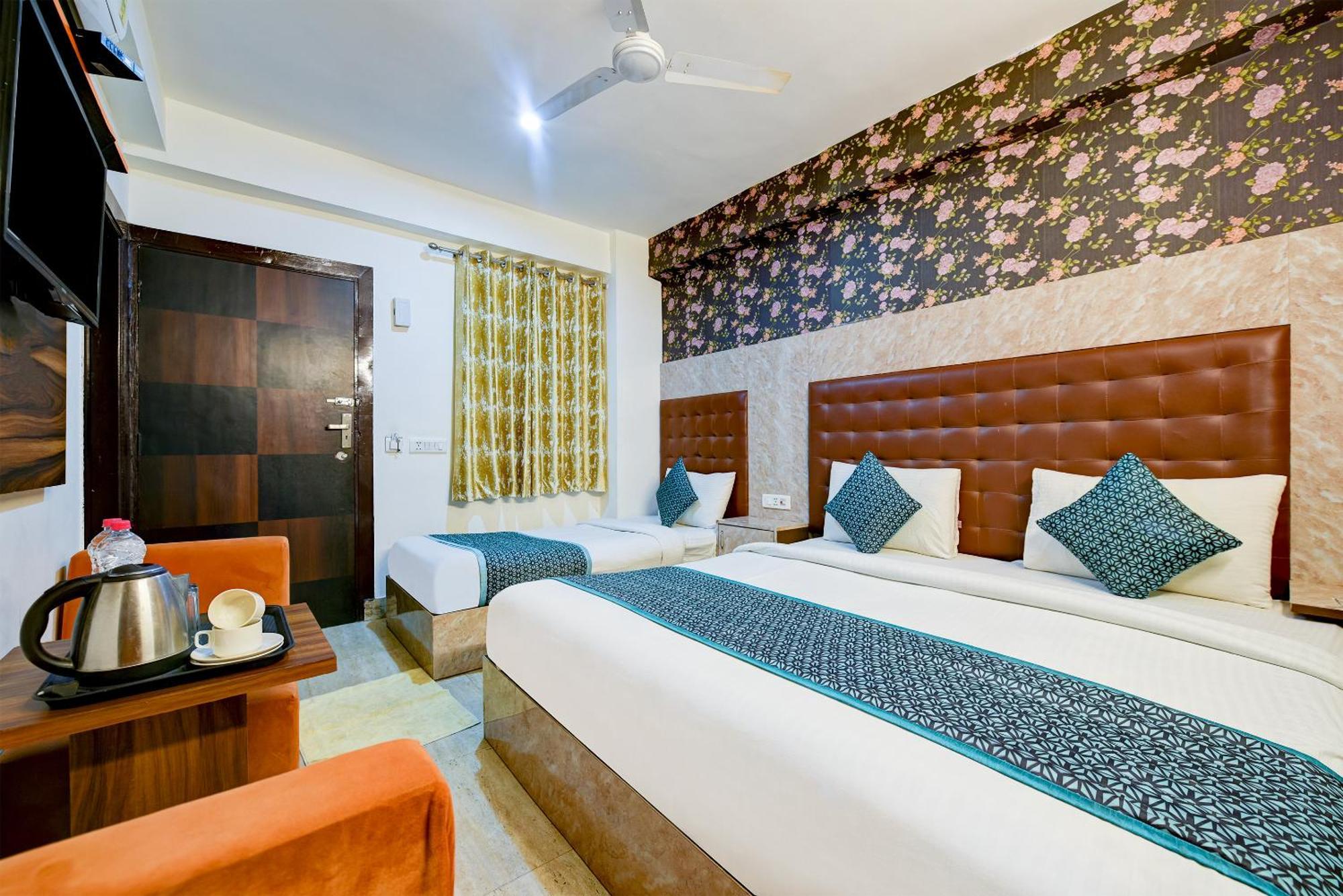 Transit Stay At Delhi Airport Нью-Дели Экстерьер фото